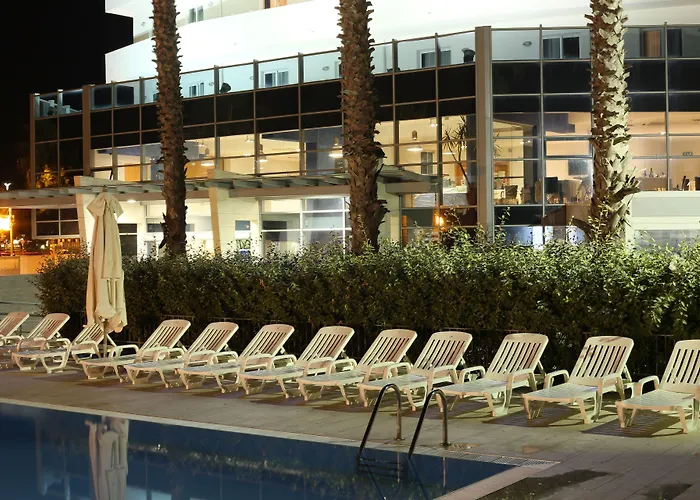 Sea Lion Hotel